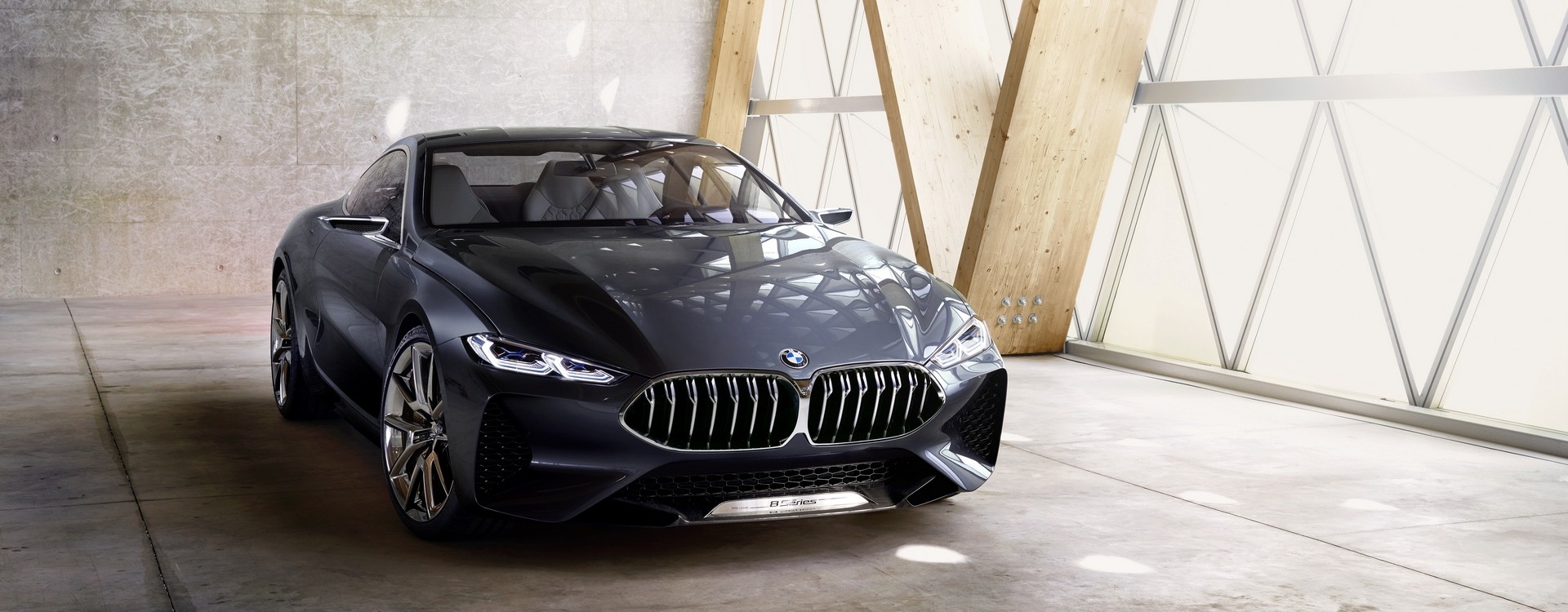 Концепт BMW 8 серії Coupe. Чиста динаміка і сучасна розкіш - втілення справжнього купе BMW.